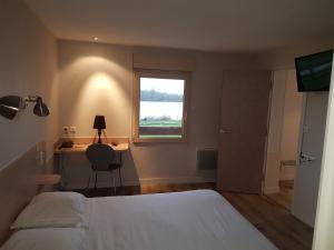 Motels Logis Hotel Restaurant La Vieille Ferme, Macon Nord : Chambre Familiale