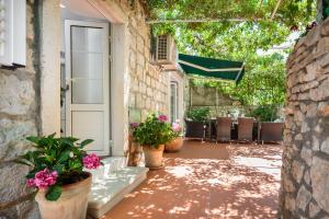 Nona Guesthouse - Charme Holidays