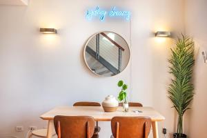 Spacious Lofty Loft by Sydney Dreams