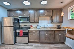 Waterfront Studio Cabin on Rock Springs Run!