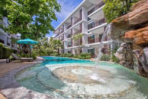 The Title Condo by Tropiclook