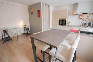 Appartements Old Lille - 3pers - free private parking : photos des chambres