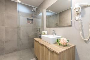 Apartment Complex Irena with Pool