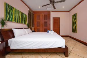 VILLA RAAS | Private Pool | Baan Bua Estate by Tropiclook | Naiharn beach