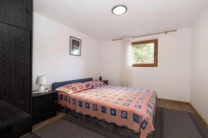 Apartments Jakša - close to the sea & free parking