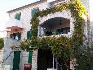 Apartment Miljana - 40 m from beach