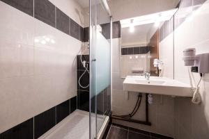 Hotels Comfort Hotel Dijon Sud - 21600 LONGVIC : photos des chambres