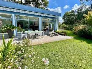 Beautiful flowery garden, pool and pleasant house - Lacanau