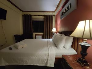 Spring Plaza Hotel