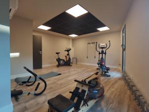 Hotels Les Jardins Du Cedre : photos des chambres
