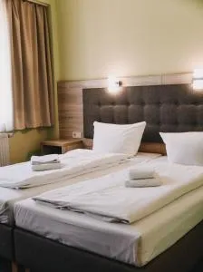 Hotel-Pension ODIN - 柏林附近贝尔瑙