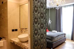 Deluxe Suite with Spa Bath