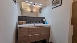 Appartements La parenthese Thuir piscine privee et chauffee : photos des chambres