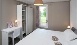 Hotels Domaine De Barres : photos des chambres