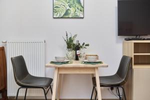 Riverside Apartments Na Grobli by Noclegi Renters