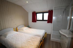 Hotels Hotel Le Tuc de l'Etang : Chambre Double ou Lits Jumeaux