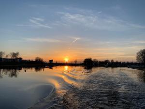 New high end waterfront family villa