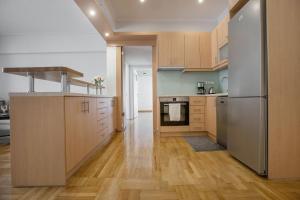 Upscale Luxury Athens Renovated Dream Home in One of the most Favorable Locations by National Gardens, Zoo & Hellenic Parliament in Syntagma and Stylish Exquisite Kolonaki neighborhood