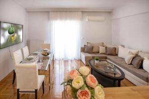 Upscale Luxury Athens Renovated Dream Home in One of the most Favorable Locations by National Gardens, Zoo & Hellenic Parliament in Syntagma and Stylish Exquisite Kolonaki neighborhood