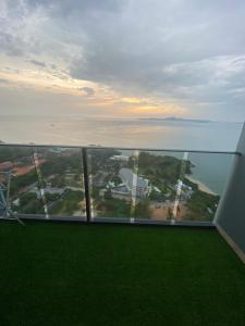 Andromeda Sea View Condo Near Beach
