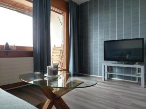 LAAX Central Holiday Apartment with Pool & Sauna