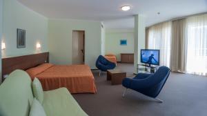 Jeravi Beach Hotel -Inclusive