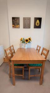 Very spacious two bedroom converted apartment in East Croydon