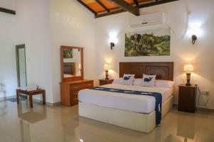 ilamparuma Hotel