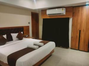 Aditya Inn