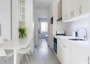 SITGES BLANCSUBUR · Soleado y Moderno