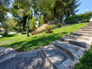 Elani Private Retreat - Villa Anna Garden Escape