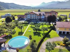 Hotel Pachernighof - 沃尔特湖畔韦尔登