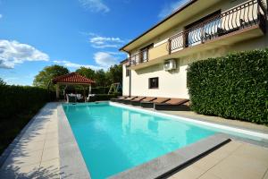 Villa Bisko with heated pool & jacuzzi