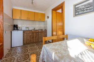 ELLEN 4 Apartman with sea view