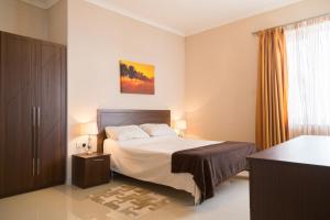 Riviera Holiday Apartments - Seafront - Wifi