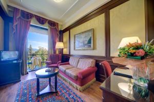 Suite with Lake View room in Hotel Simplon
