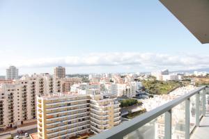 Rocha Tower 13D - Skyline Ocean View