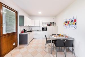 I Ciliegi 1-09 con piscina by Wonderful Italy