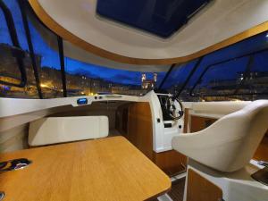 Bateaux-hotels Nuit Insolite sur un Bateau : photos des chambres