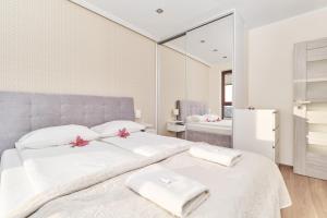 Apartment Wrocław Krakowska with Balcony and FREE GARAGE by Noclegi Renters