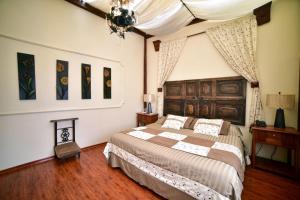 Roka Plaza Hotel Boutique