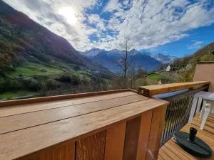 CHALET DUPLEX - TERRASSE - VUE MONTAGNE - WIFI - Sers