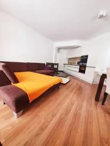 Apartmán 27, Kamzík - Mistríky