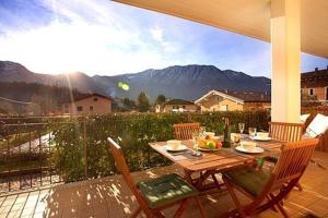 Lenno village Apartment-POOL, PARKING, GARDEN-by Italian Apartments