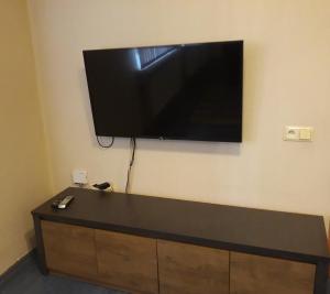 Town Center Studio Apartment