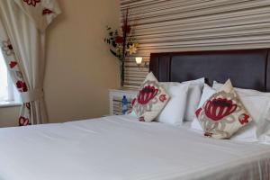 Deluxe King Room with Sea View room in BEST WESTERN New Holmwood Hotel