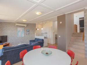 Tanderra 17 28 Park Road