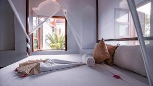 The Manor House by Sansi