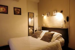 Hotels Logis hotel restaurant de Provence : photos des chambres