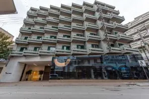 Dionisos Hotel - Velika